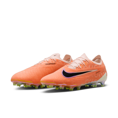 Calzado de fútbol de corte low para terreno firme Nike Phantom GX Elite