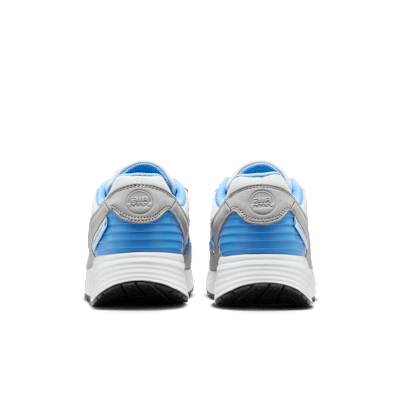 Nike College Air Max Verse (UNC) Men's Shoes