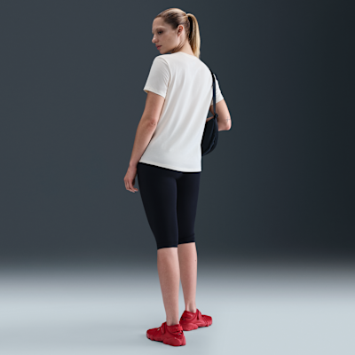 Nike Sportswear Club Essentials Women's T-Shirt