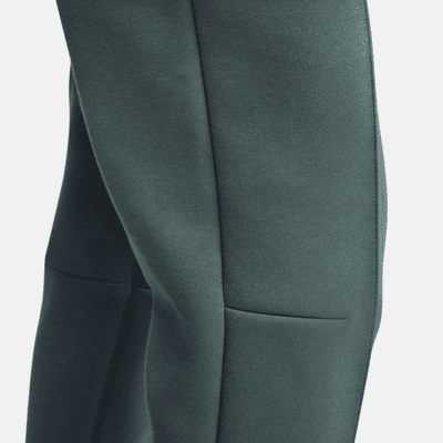 Nike Sportswear Tech Fleece joggebukse med mellomhøyt liv til dame