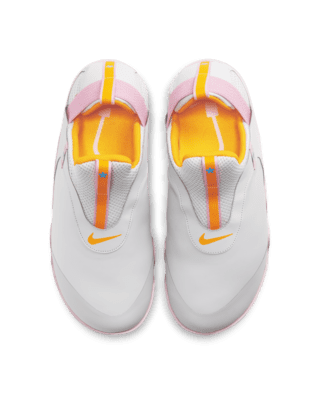 healthcare shoes nike