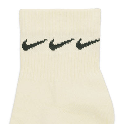 Nike Everyday Plus Cushioned Training Ankle Socks (3 Pairs). Nike FI