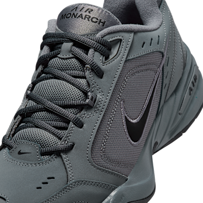 Chaussure d'entraînement Nike Air Monarch IV pour homme