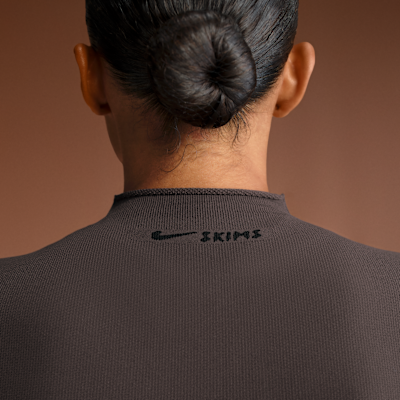 NikeSKIMS Vintage Seamless Women's Long-Sleeve Shrug