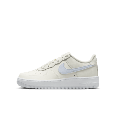 Nike Air Force 1 Older Kids' Shoes