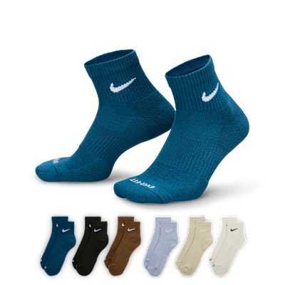 Nike Everyday Plus Cushioned