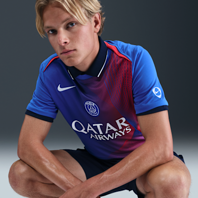 Playera de fútbol de manga corta Nike Dri-FIT para hombre Paris Saint-Germain Academy Pro Third