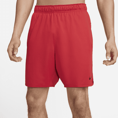 Shorts versátiles sin forro Dri-FIT de 18 cm para hombre Nike Totality