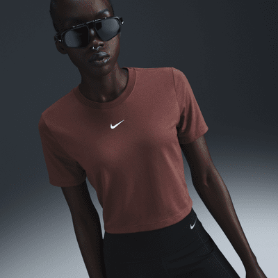 Nike Sportswear Essential Women's Slim Cropped T-Shirt