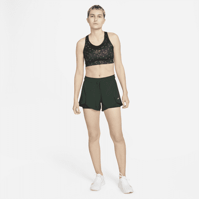 Bra deportivo con abertura posterior con almohadilla de una sola pieza de media sujeción para mujer Nike Swoosh Icon Clash