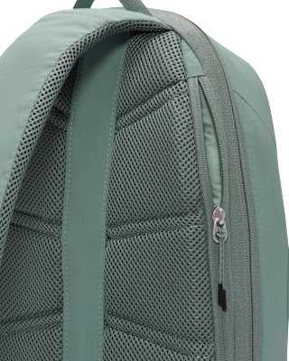 Nike Sportswear Commute