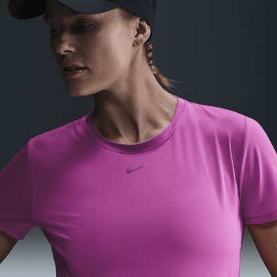 Playera de manga corta Dri-FIT para mujer Nike One Classic