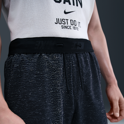 กางเกงขาสั้นอเนกประสงค์ 7 นิ้วไม่มีซับในผู้ชาย Dri-FIT Nike Unlimited