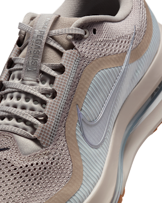 Nike Pegasus Premium