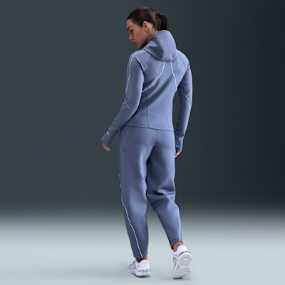 Maglia a manica lunga slim fit con cappuccio Dri-FIT Nike Universa – Donna