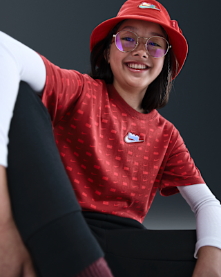 Nike x 樂高® 系列