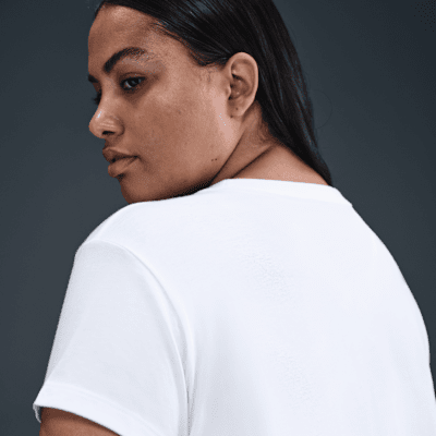 Playera de manga corta con gráficos para mujer (talla grande) Nike Sportswear