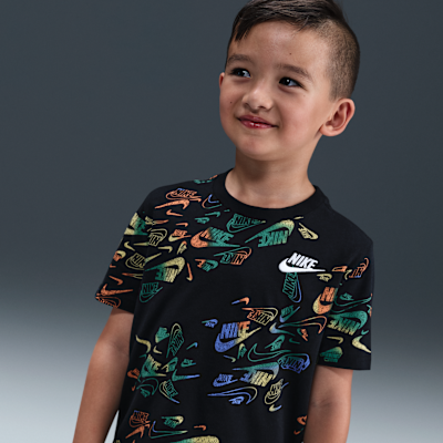Conjunto de playera y pants Reveal estampado para niños talla pequeña Nike Sportswear