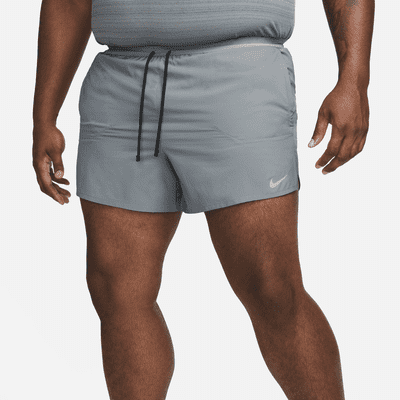 Shorts de correr Dri-FIT de 13 cm con forro de ropa interior para hombre Nike Stride