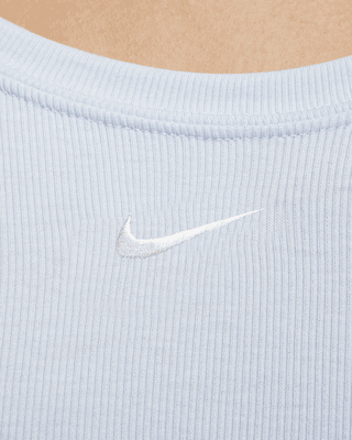Nike Sportswear Chill Knit Women's Tight Scoop-Back Long-Sleeve Mini-Rib  Top. Nike.com