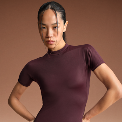 NikeSKIMS Shine Women's Mock-Neck Short-Sleeve Top