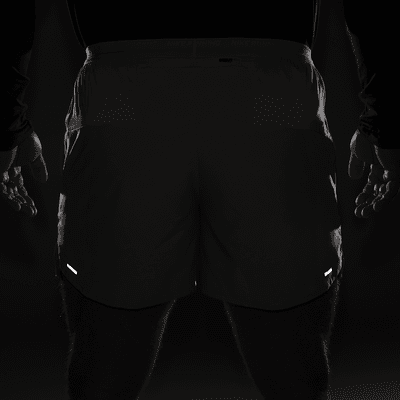 Shorts de correr Dri-FIT de 13 cm con forro de ropa interior para hombre Nike Stride