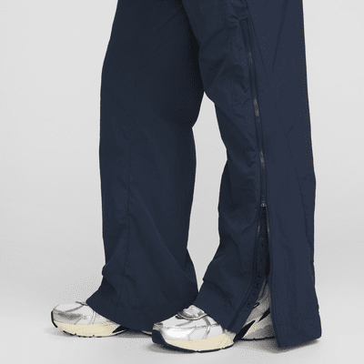 Pants de cierre de tiro medio Repel para mujer Nike Sportswear Collection