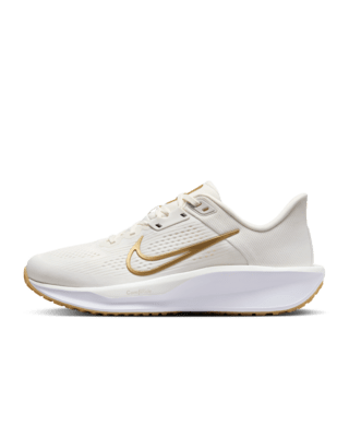 Женские кроссовки Nike Quest 6 Road для бега