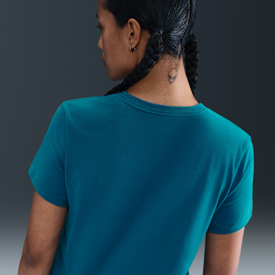 Nike Sportswear Club Essentials Women's T-Shirt