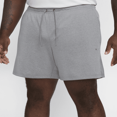 Ofodrade mångsidiga shorts Nike Primary Dri-FIT UV 18 cm för män