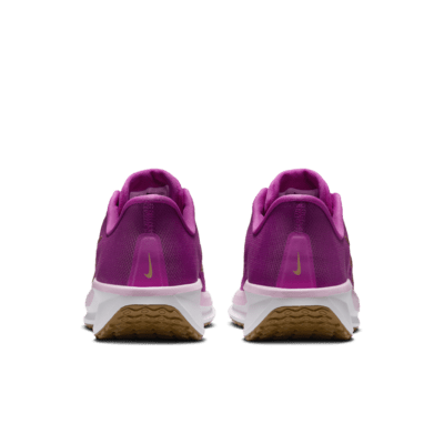 Tenis de correr en pavimento para mujer Nike Quest 6