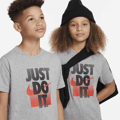 Nike Sportswear 大童 T 恤