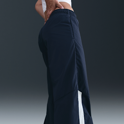 Pants de tejido Woven de pierna ancha para mujer Nike Sportswear