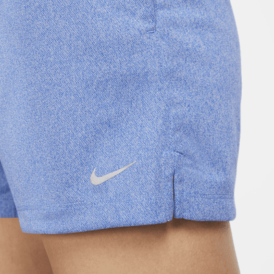 Shorts de fitness sin forro de tiro medio Dri-FIT de 13 cm para mujer Nike Attack