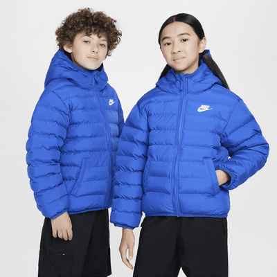 Nike Sportswear Lightweight Synthetic Fill lockere Jacke mit Kapuze für ältere Kinder