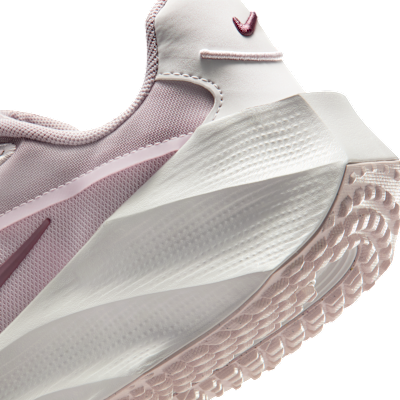 Nike Aura Edge Women's Shoes