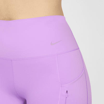 Shorts de ciclismo con bolsillos de tiro alto de 20 cm de sujeción firme para mujer Nike Go