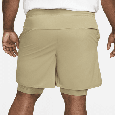 Shorts versátiles Dri-FIT de 18 cm 2 en 1 para hombre Nike Unlimited