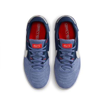 Nike Jr. Streetgato Low-Top-Fußballschuh für jüngere/ältere Kinder