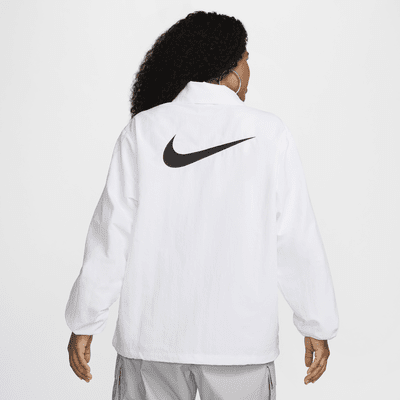 Damska kurtka trenerska o kroju oversize z tkaniny z ochroną przed promieniowaniem UV Nike Sportswear Essential