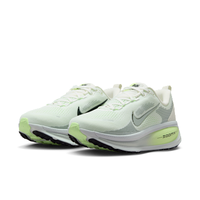 Nike Vomero 18 Women's Road Running Shoes (Extra Wide)