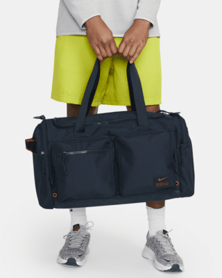 Женская сумка Nike Utility Power Training Duffel Bag (Medium, 51L) для тренировок