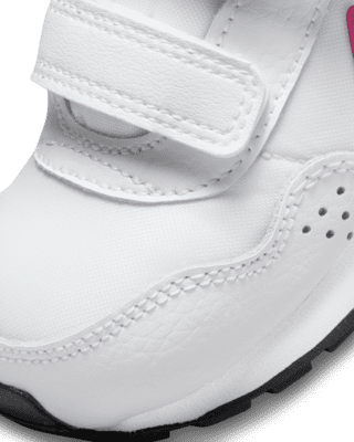 nike black strap trainers