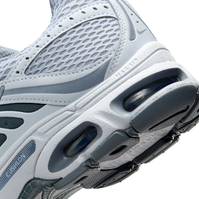 Nike Air Max Moto 2K Schuh mit reflektierenden Akzenten (Damen)