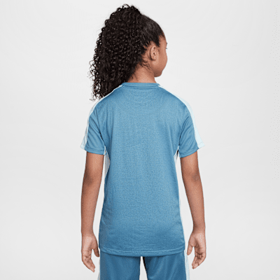 Playera de manga corta Dri-FIT para niños talla grande Nike Trophy23