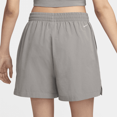 Nike Sportswear Pantalón corto de tejido Woven - Mujer