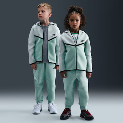 Conjunto de 2 piezas de sudadera de cierre completo Tech Fleece para niños de preescolar Nike Sportswear
