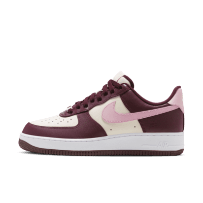 รองเท้าผู้ชาย Nike Air Force 1 '07