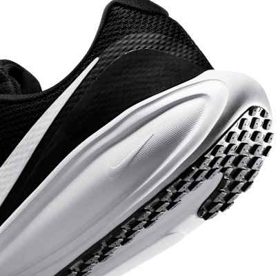 Tenis de correr en pavimento para hombre (extraanchos) Nike Revolution 8