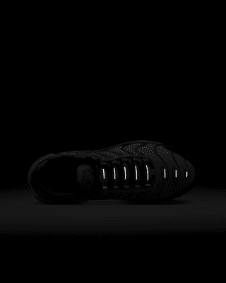 nike vapormax plus black youth